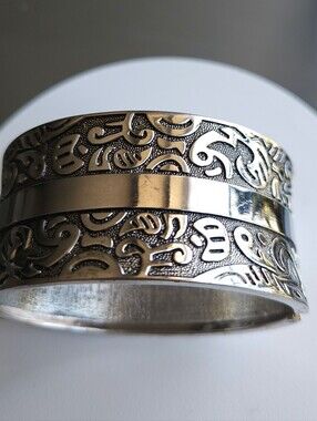 Vintage Wide Silver-Tone Etched Hinged Cuff Bracelet Statement Bold Metal Band